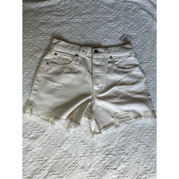 Free People Women’s White Distressed Cut-Off Shorts, size 26, NWT - Picture 1 of 11